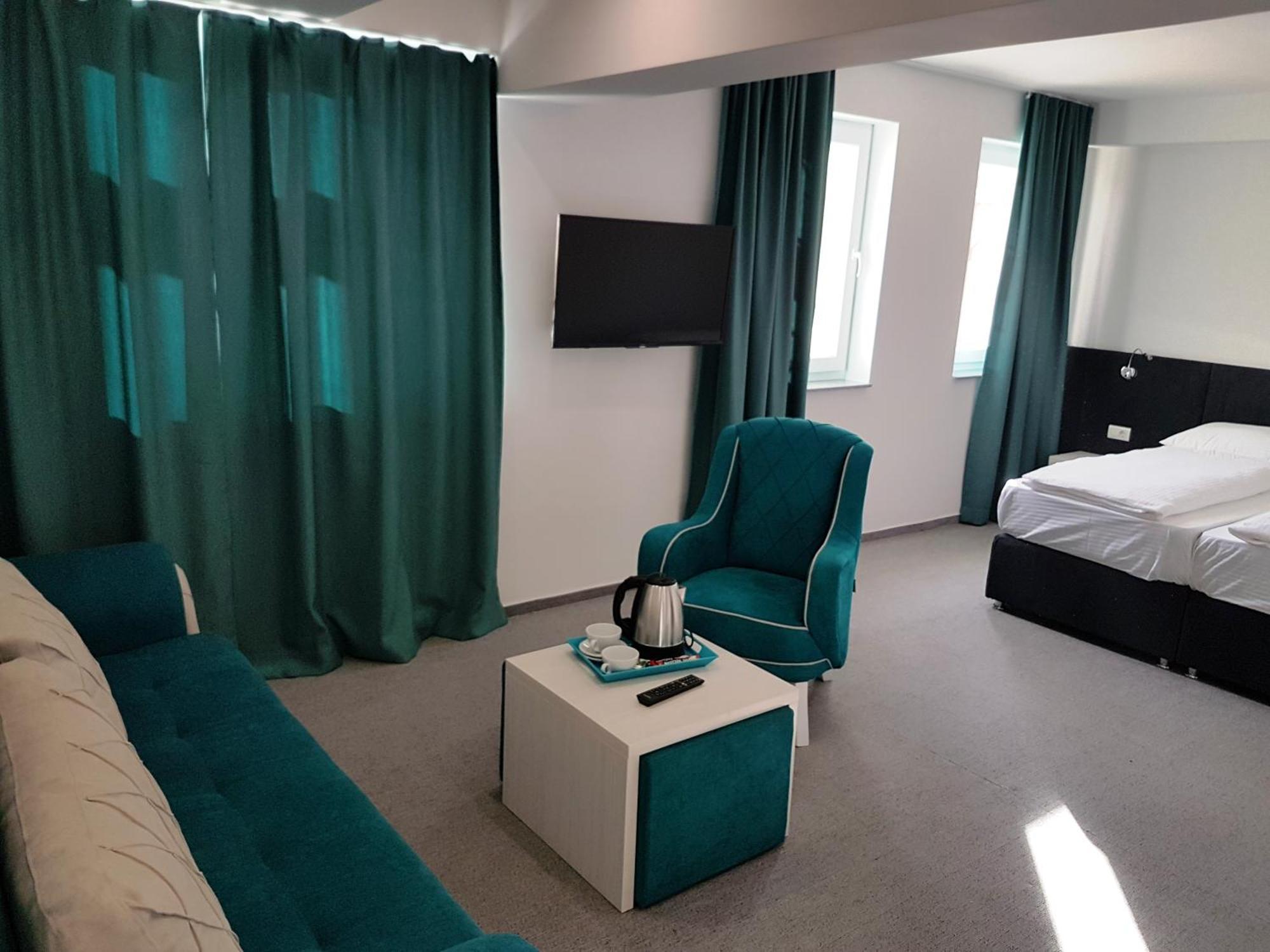 Hotel Sax Gracanica Gracanica  المظهر الخارجي الصورة