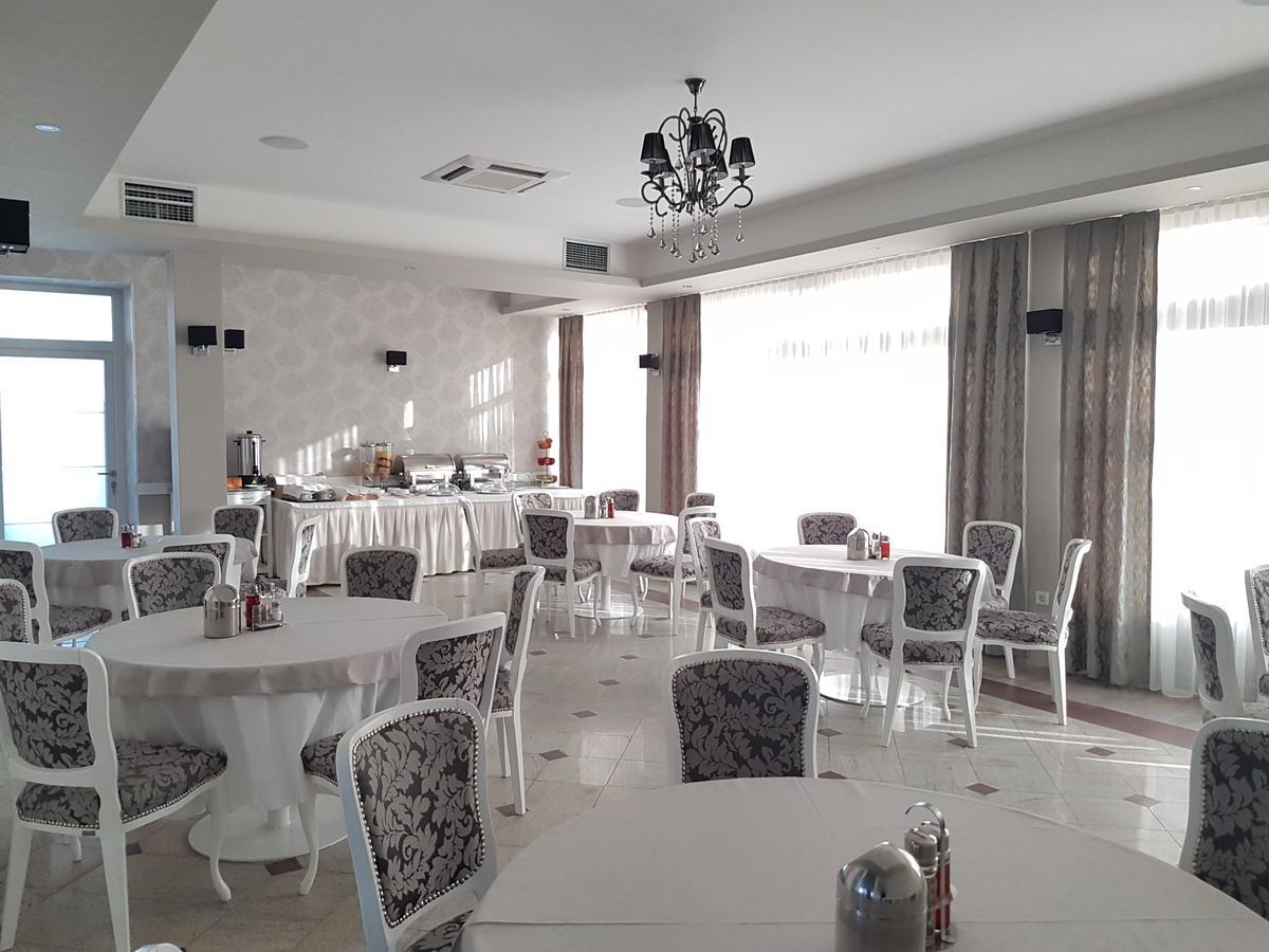 Hotel Sax Gracanica Gracanica  المظهر الخارجي الصورة