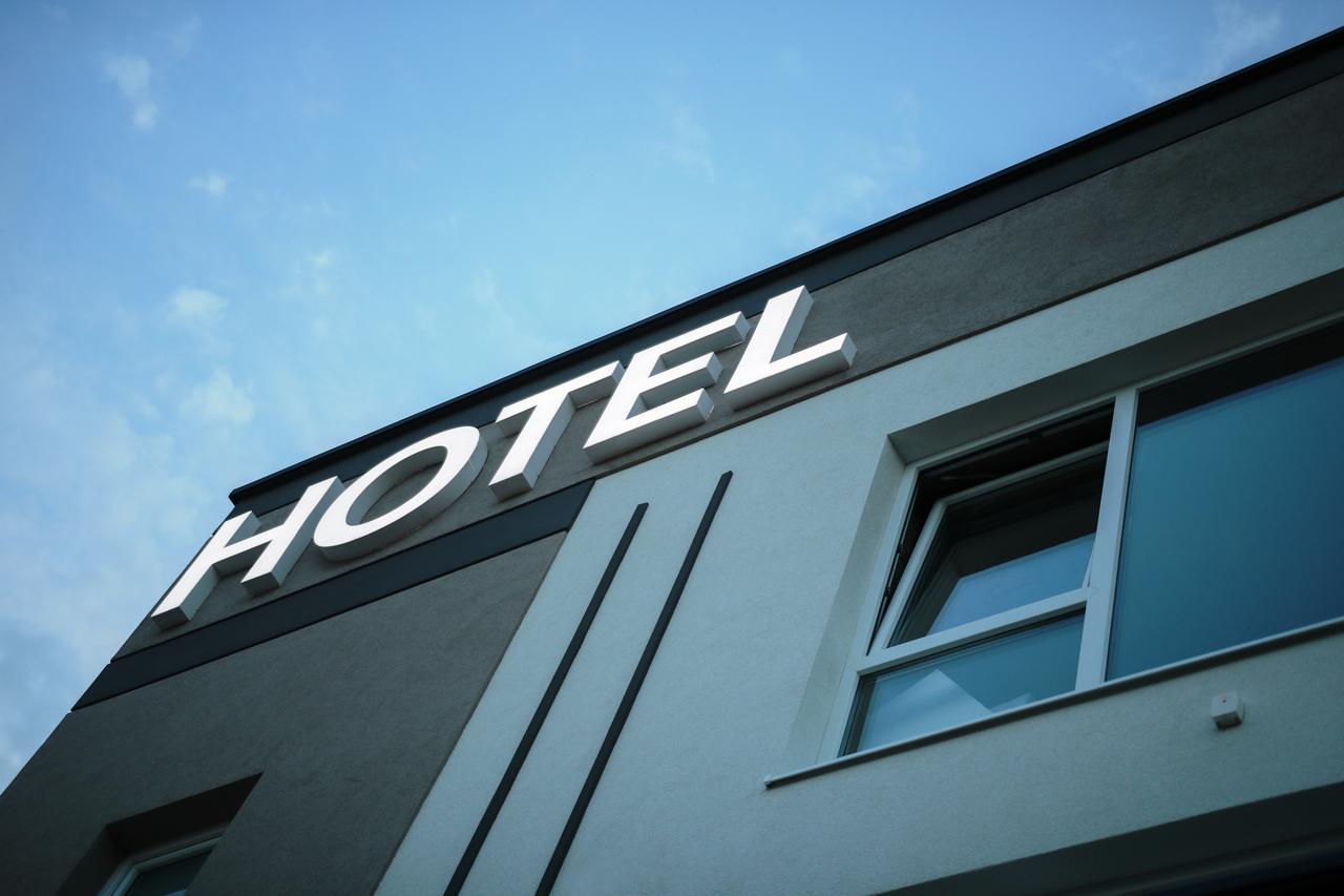 Hotel Sax Gracanica Gracanica  المظهر الخارجي الصورة